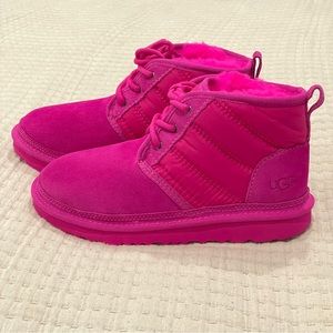 UGG‎ Kids 4 Neumel 2 Hot Pink Wool Lining